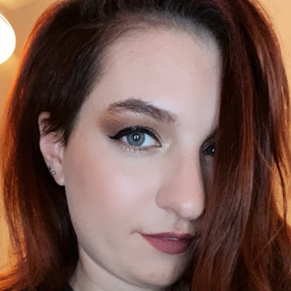Meet your Posher, Stephanie
